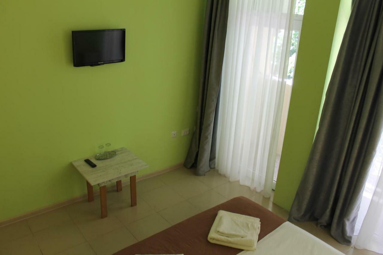 Hotel Lim Batumi Exterior photo